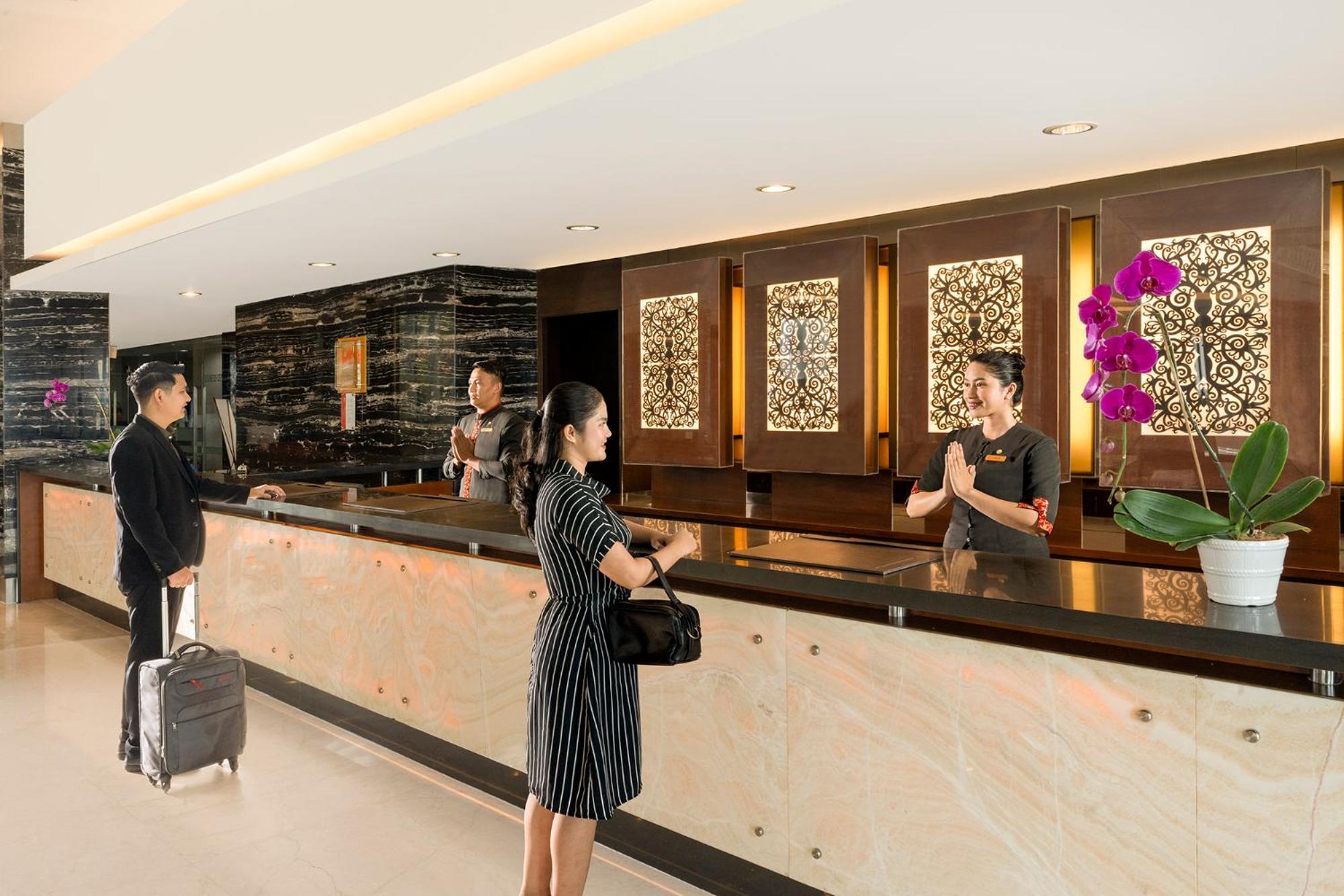 Swiss-Belhotel Danum Palangkaraya Kültér fotó